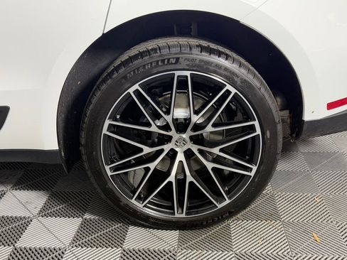 New 2026 Porsche Macan S image 12