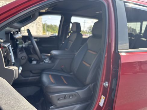 Used 2025 GMC Sierra 1500 AT4 w/ AT4 Premium Package AWD/4WD image 15