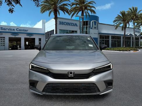 Used 2023 Honda Civic Sport image 3