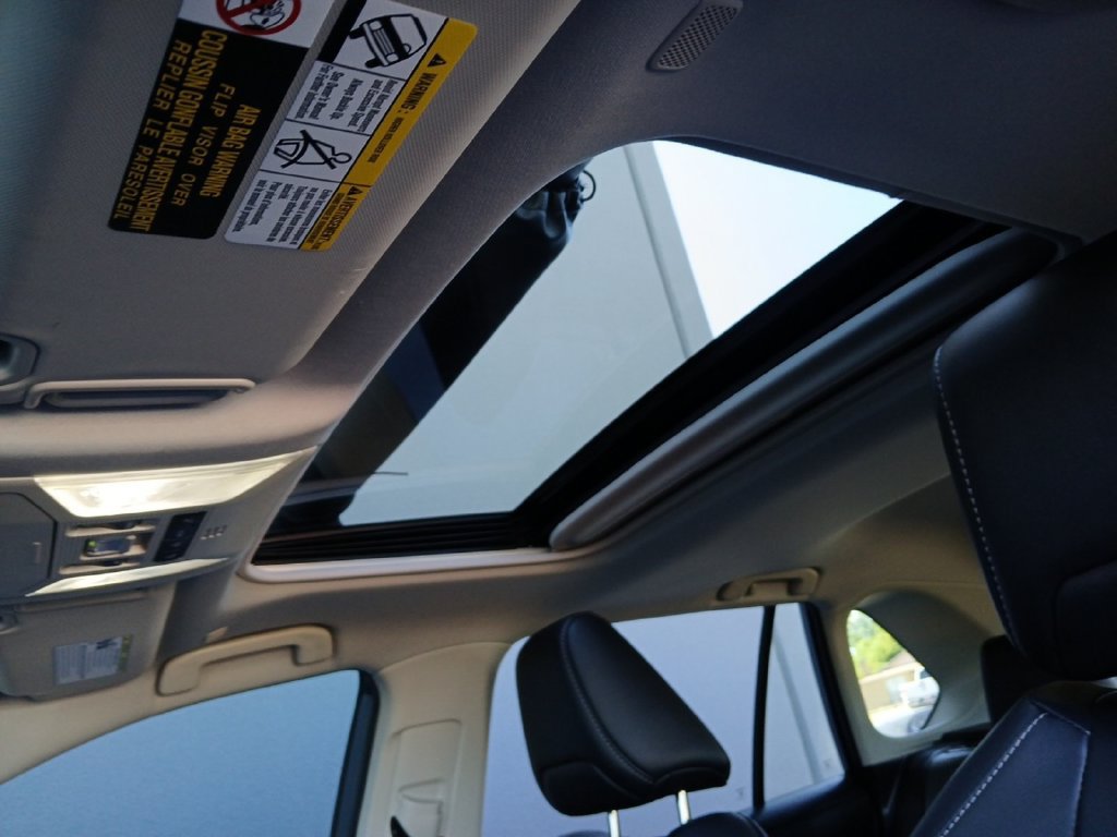Used 2025 Toyota RAV4 XLE Premium FWD image 7