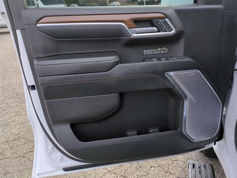 Certified 2023 Chevrolet Silverado 1500 High Country w/ High Country Premium Package image 22