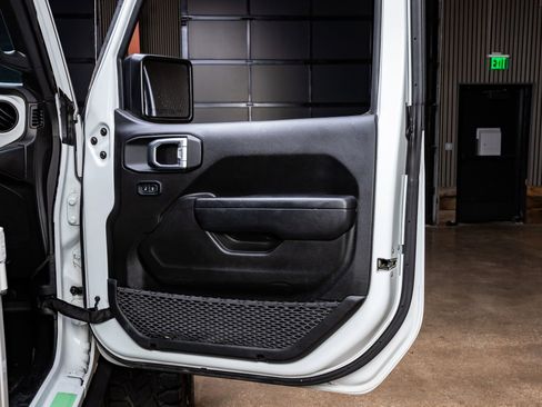 Used 2021 Jeep Wrangler Unlimited Sport image 36