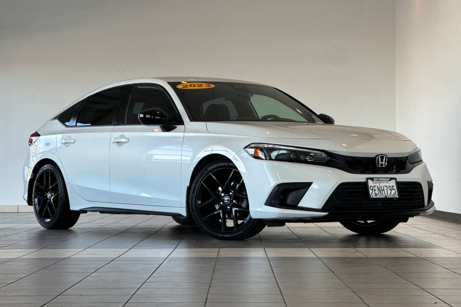 Used 2023 Honda Civic Sport image 2