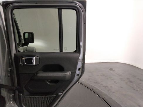 Used 2021 Jeep Wrangler Unlimited Sahara w/ Uconnect 4C Nav & Sound Group image 43