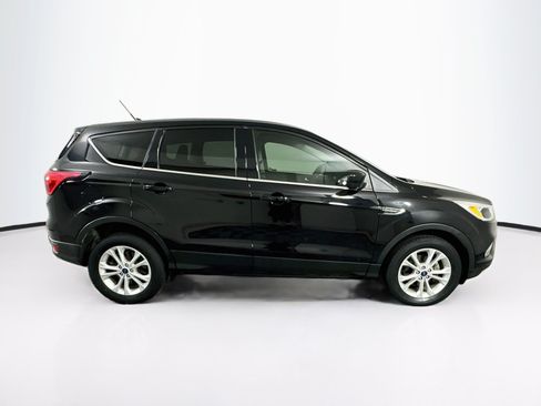 Used 2019 Ford Escape SE FWD image 10