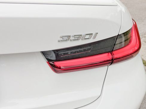 New 2026 BMW 330i xDrive Sedan w/ M Sport Package AWD/4WD image 7