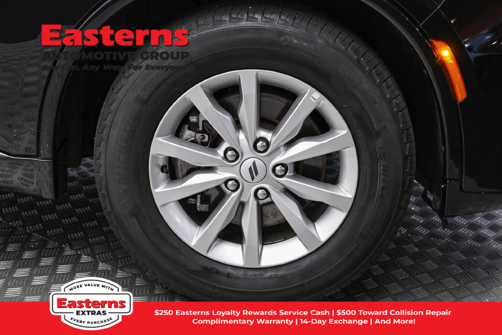 Used 2025 Dodge Durango GT RWD image 32