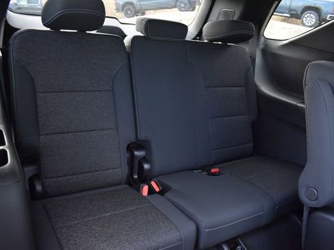 New 2026 Chevrolet Traverse LT w/ Sun and Wheel Package image 16