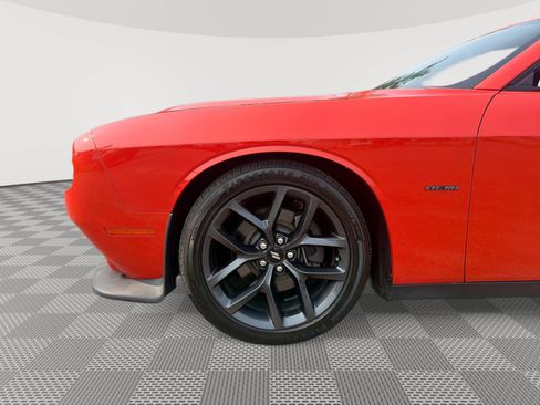 Used 2019 Dodge Challenger R/T w/ Blacktop Package RWD image 18