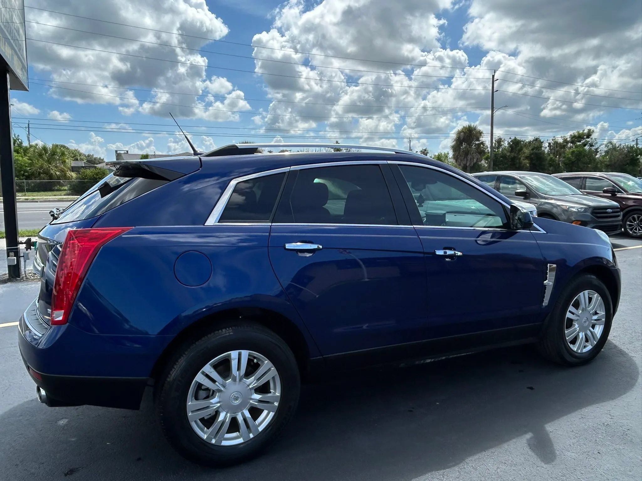 Used 2012 Cadillac SRX Luxury FWD image 18