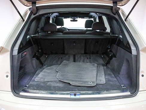 Used 2023 Audi Q7 3.0T Prestige w/ Prestige Package image 28