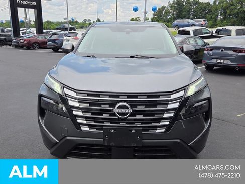 Used 2025 Nissan Rogue SV FWD image 2