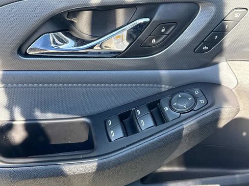 Used 2019 Chevrolet Traverse Premier w/ Driver Confidence II Package FWD image 24