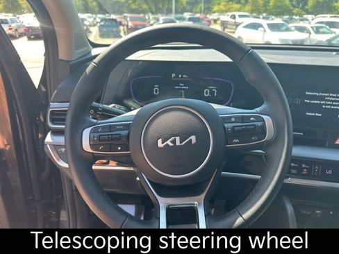 Certified 2025 Kia Sportage EX FWD image 22
