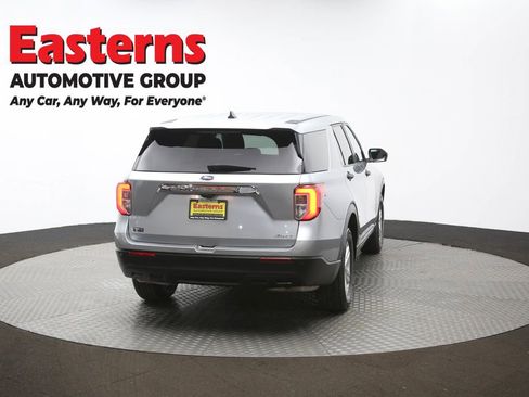 Used 2024 Ford Explorer 4WD image 37