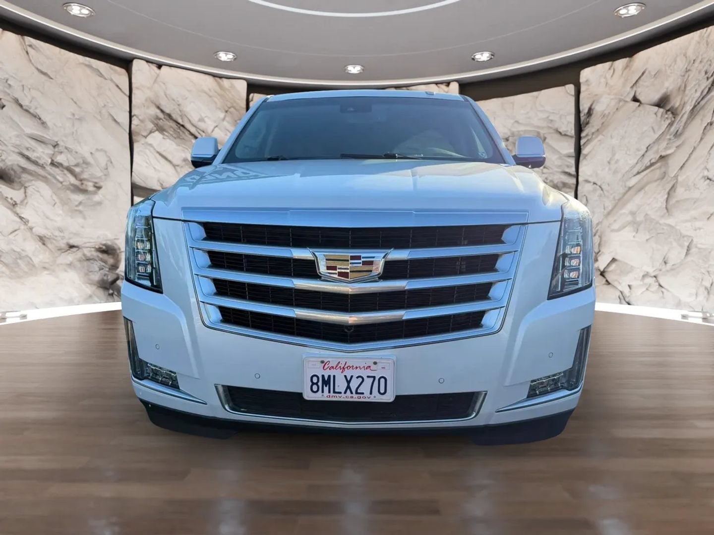 Used 2016 Cadillac Escalade Premium RWD image 2