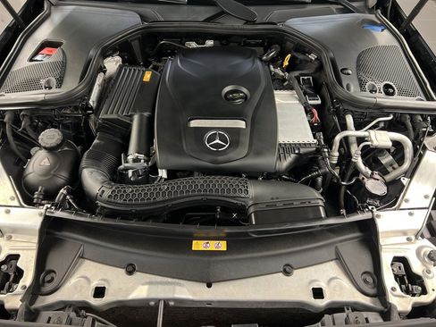 Used 2018 Mercedes-Benz E 300 4MATIC image 33