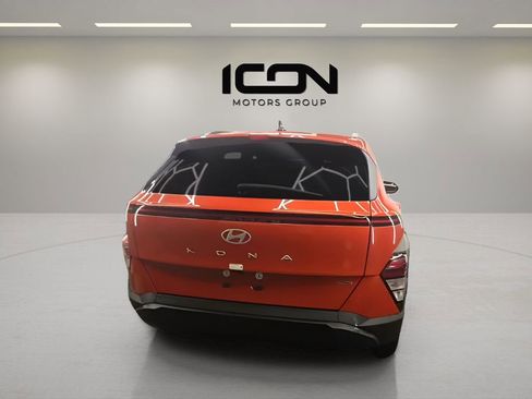 Used 2025 Hyundai Kona SEL AWD/4WD image 3