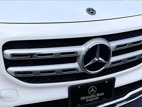 Used 2020 Mercedes-Benz GLB 250 4MATIC w/ Premium Package image 29