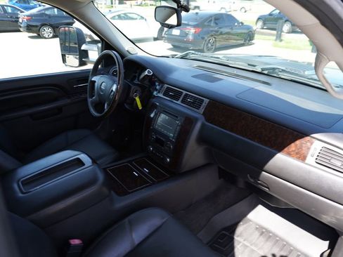 Used 2014 GMC Sierra 3500 Denali w/ Snow Plow Prep Package AWD/4WD image 28