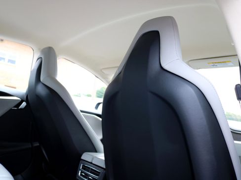 Used 2013 Tesla Model S image 38