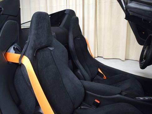 New 2025 McLaren Artura Spider image 19