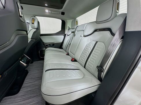 Used 2022 Rivian R1T Adventure AWD/4WD image 24