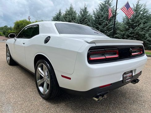 Used 2015 Dodge Challenger R/T w/ Quick Order Package 22B R/T RWD image 35