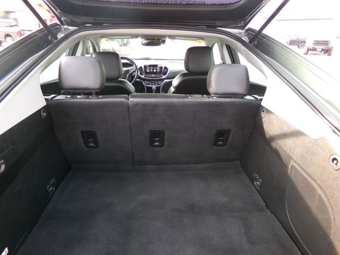 Used 2017 Chevrolet Volt Premier w/ Driver Confidence II Package FWD image 11