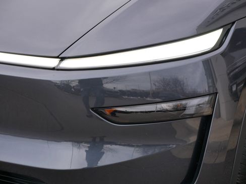 Used 2026 Tesla Model Y AWD image 16