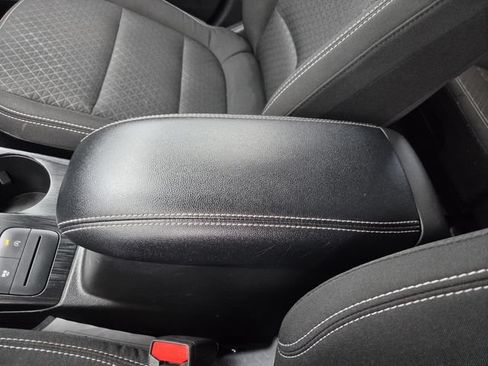 Used 2025 Ford Escape Active AWD/4WD image 25