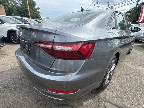 Used 2020 Volkswagen Jetta R-Line w/ R-Line Cold Weather Package FWD image 5