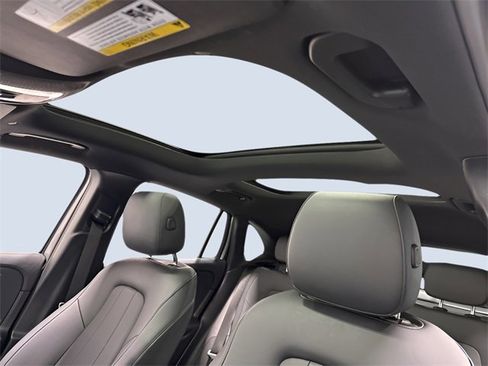 Used 2025 Mercedes-Benz GLA 250 4MATIC image 29