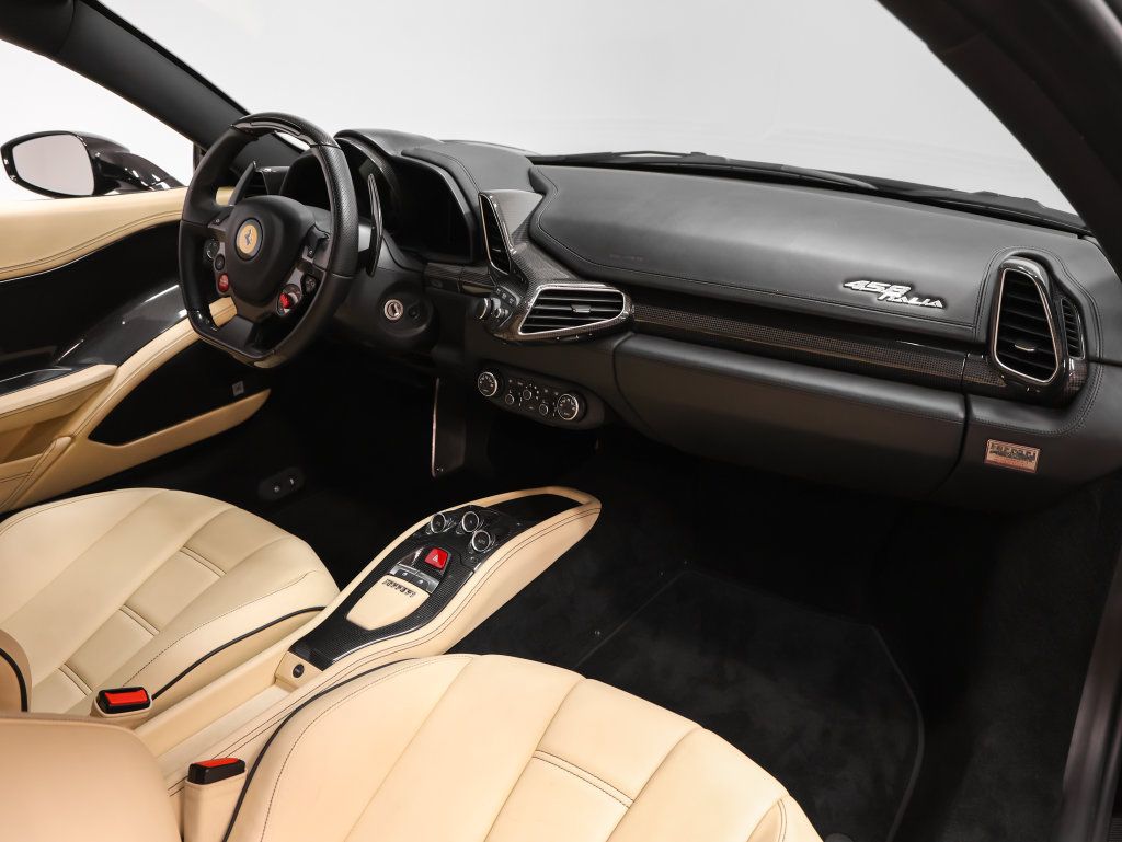 Used 2010 Ferrari 458 Italia Coupe RWD image 18