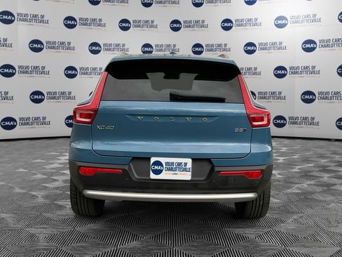 Certified 2024 Volvo XC40 B5 Plus w/ Climate Package image 4