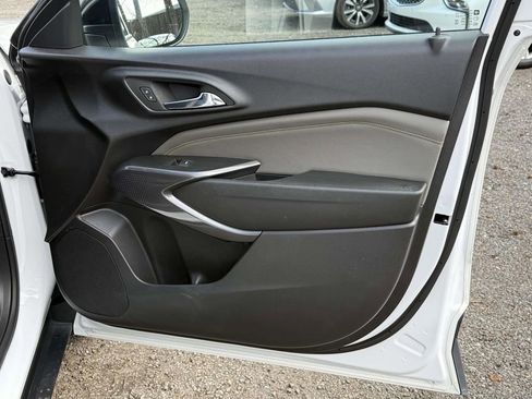 Used 2024 Chevrolet Trax ACTIV w/ Sunroof Package image 7