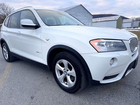 Used 2011 BMW X3 xDrive28i image 2