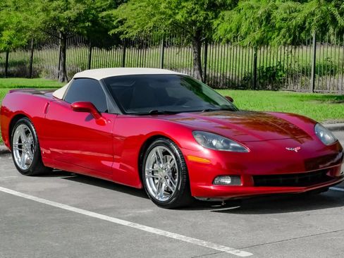 Used 2007 Chevrolet Corvette Convertible w/ Preferred Equipment Group RWD image 10