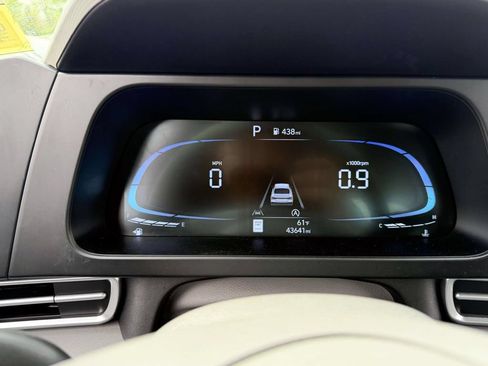 Certified 2024 Hyundai Elantra SE FWD image 30