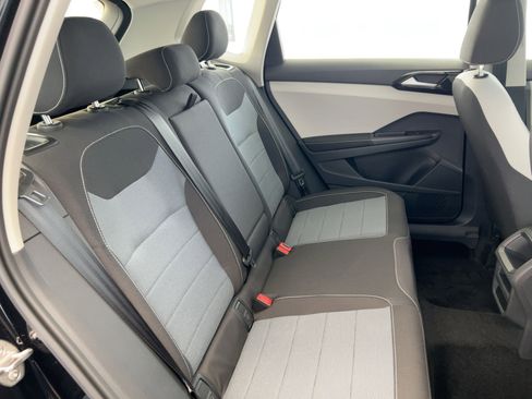 New 2026 Volkswagen Taos S image 31