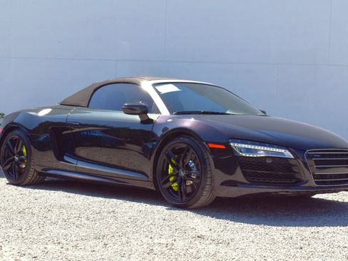 Used 2014 Audi R8 V10 AWD/4WD image 2