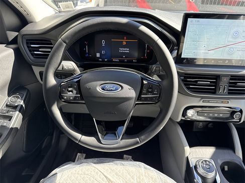 Used 2025 Ford Escape Active w/ Tech Pack #1 image 12