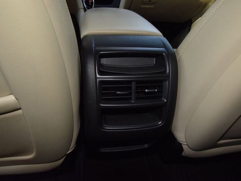 Used 2019 Cadillac XT5 Luxury image 18