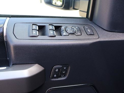 Used 2022 Ford F350 Platinum w/ Tremor Off-Road Package AWD/4WD image 13