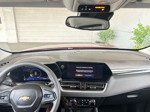 Used 2025 Chevrolet TrailBlazer LT image 33