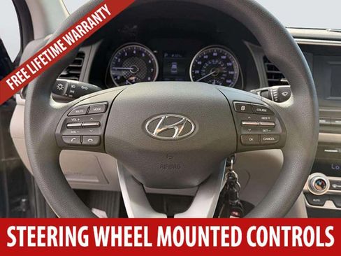 Used 2020 Hyundai Elantra SE FWD image 7