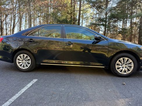 Used 2012 Toyota Camry LE image 4