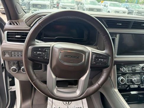Used 2022 GMC Yukon Denali AWD/4WD image 25