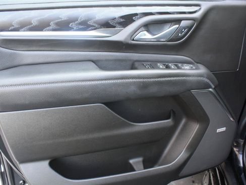 Used 2023 GMC Yukon Denali AWD/4WD image 18