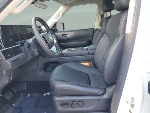 Used 2025 INFINITI QX80 Pure RWD image 16